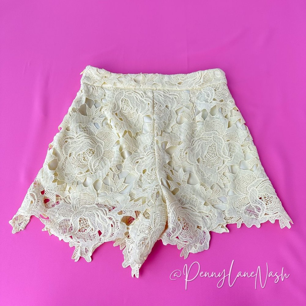 NWT Missguided Crochet Lace Shorts Lemon Size 6 - Picture 8 of 12
